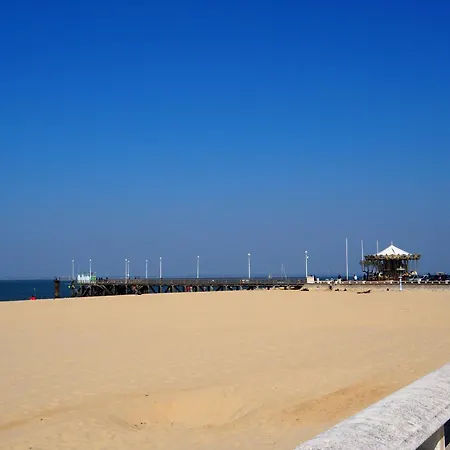 Bel T2 A Deux Pas Des Plages, Avec Parking Et Garage - Fr-1-474-212 Διαμέρισμα *